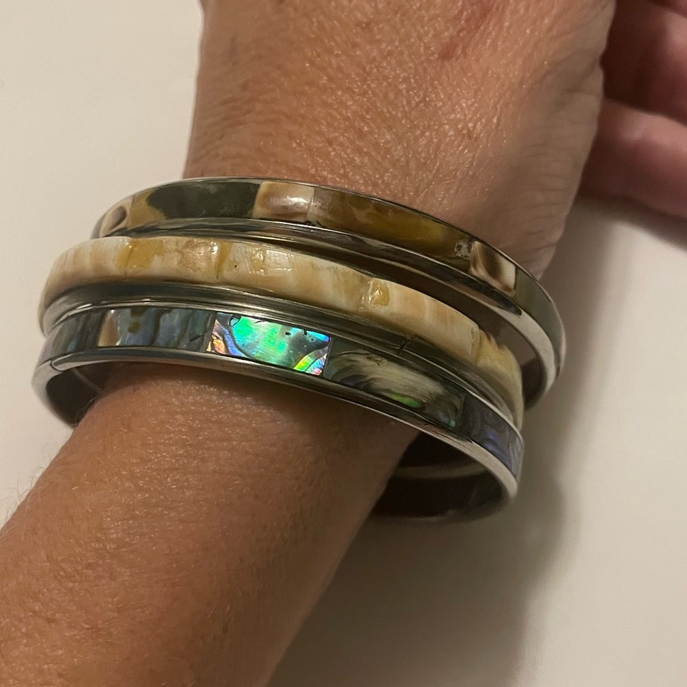 Bangles Western Aztec bangles, set/3 native shell bangles excellent condition